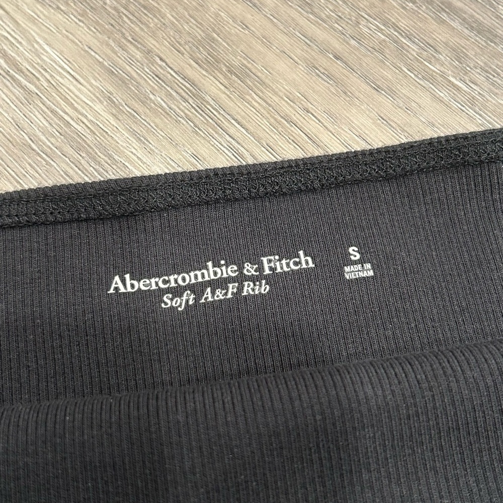 Abercrombie & Fitch Black Crop Top - Picture 5 of 5